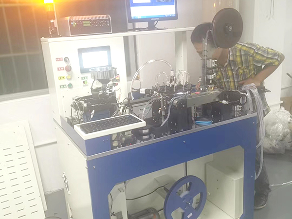 廠(chang)房設(she)備